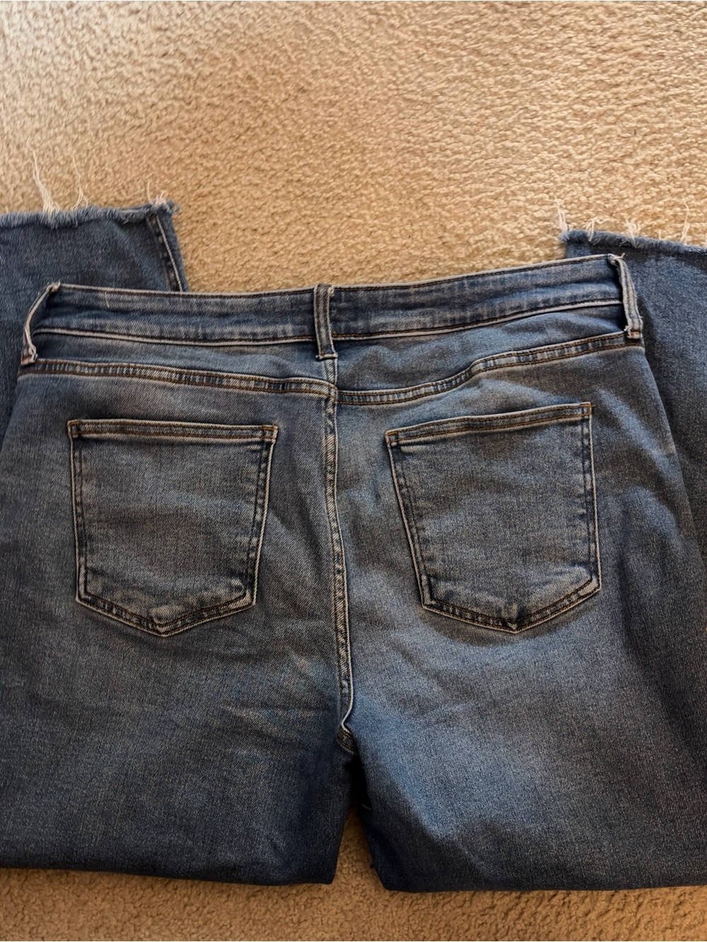 Kut from the Kloth Mid Wash Blue Straight Leg Jeans - Picture 4 of 6